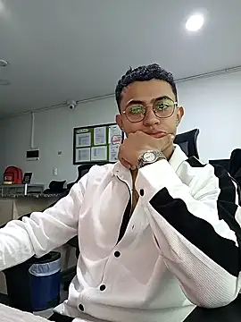 Snapshot of Thonny-becker chatting on 02-22-25, 10:42 Thonny-becker online show from 02-22-25, 10:42