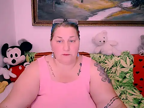 Marryllunax online show from 10-14-25, 07:14