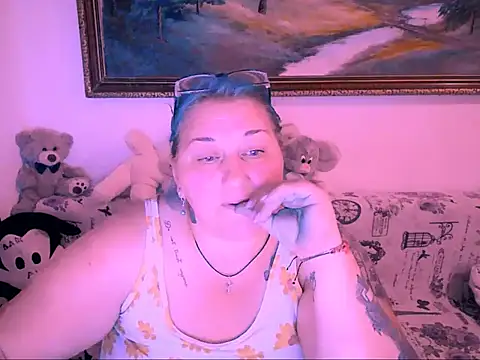 Marryllunax online show from 09-19-25, 07:29