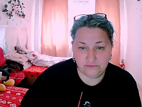 Marryllunax online show from 05-08-26, 08:07