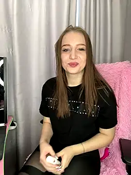 LillyFan-X online show from 12-17-25, 04:50