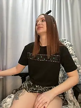 Snapshot of LillyFan-X chatting on 04-26-26, 04:10 LillyFan-X online show from 04-26-26, 04:10