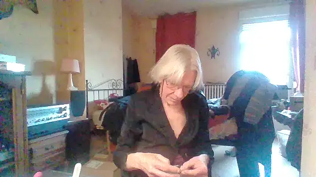 rosanetrav online show from 04-21-26, 06:09