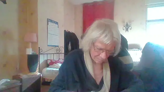 rosanetrav online show from 09-28-25, 08:21