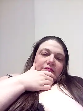 Snapshot of HotHornyEmmaX chatting on 03-20-25, 09:02 HotHornyEmmaX online show from 03-20-25, 09:02