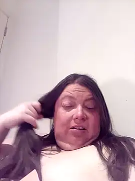 Snapshot of HotHornyEmmaX chatting on 02-11-25, 05:37 HotHornyEmmaX online show from 02-11-25, 05:37