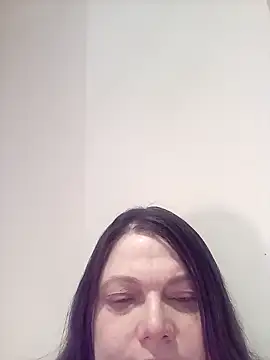 Snapshot of HotHornyEmmaX chatting on 02-15-25, 05:41 HotHornyEmmaX online show from 02-15-25, 05:41