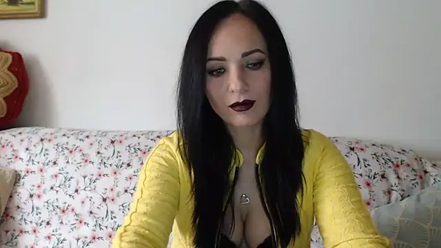 Snapshot of EllyaDiamond chatting on 03-29-26, 11:23 EllyaDiamond online show from 03-29-26, 11:23