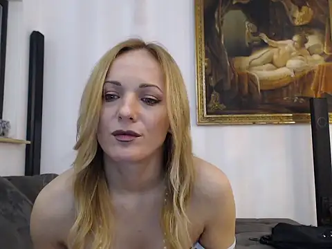 Snapshot of EllyaDiamond chatting on 01-30-25, 11:13 EllyaDiamond online show from 01-30-25, 11:13