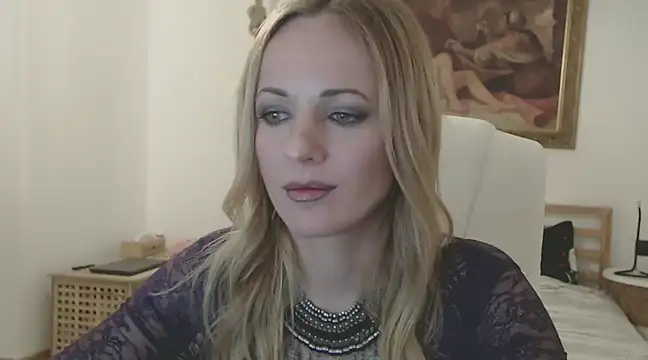 Snapshot of EllyaDiamond chatting on 02-06-25, 12:11 EllyaDiamond online show from 02-06-25, 12:11