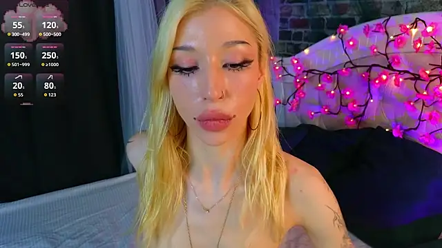 Snapshot of SallyCha chatting on 06-18-26, 08:57 SallyCha online show from 06-18-26, 08:57