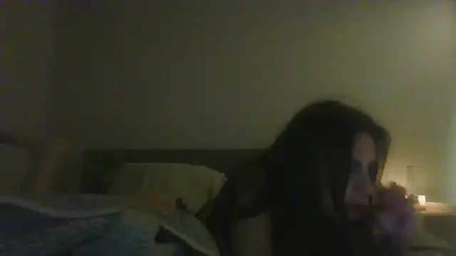 Snapshot of geld_88 chatting on 02-04-25, 08:24 geld 88 online show from 02-04-25, 08:24