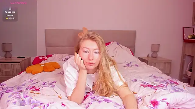 Snapshot of Rachel_Rut chatting on 02-25-26, 06:46 Rachel Rut online show from 02-25-26, 06:46