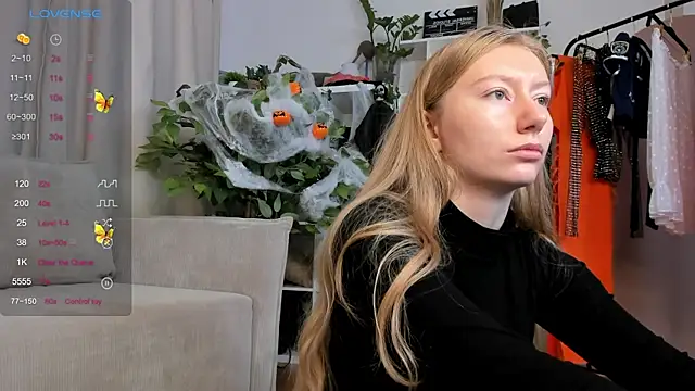 Snapshot of Rachel_Rut chatting on 10-29-25, 04:11 Rachel Rut online show from 10-29-25, 04:11