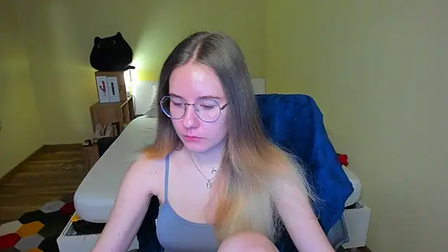 EmilyPaw online show from 02-14-25, 08:26