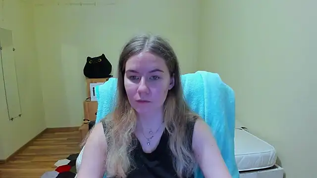 EmilyPaw online show from 03-10-25, 06:34