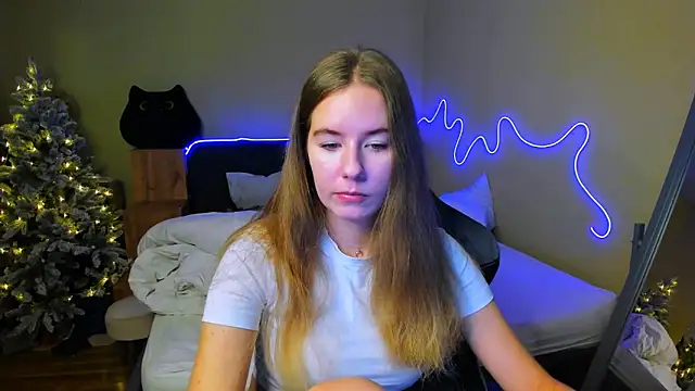 EmilyPaw online show from 12-20-25, 09:56