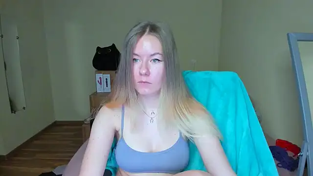 EmilyPaw online show from 02-21-25, 09:13