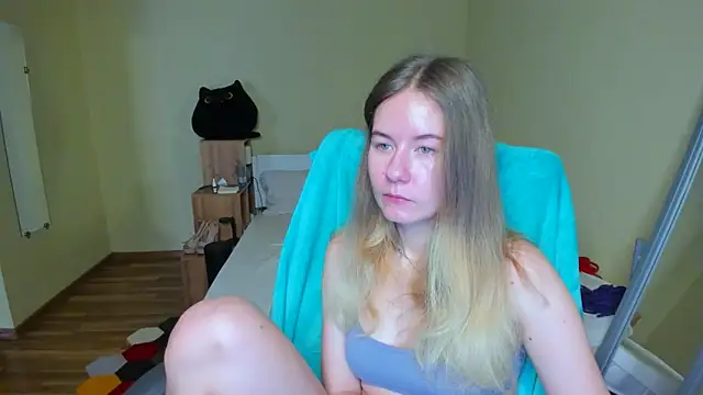 EmilyPaw online show from 03-05-25, 07:05