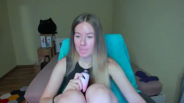 EmilyPaw online show from 02-23-25, 08:28