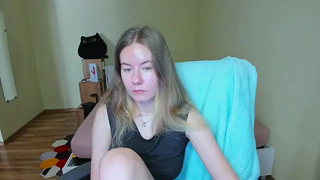 EmilyPaw online show from 03-11-25, 09:13