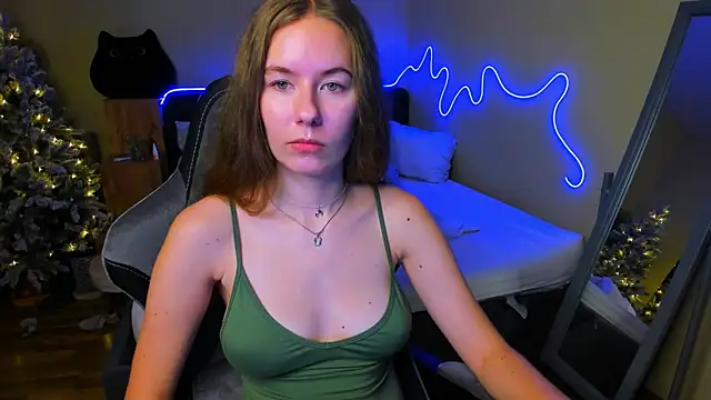 EmilyPaw online show from 12-13-25, 08:04