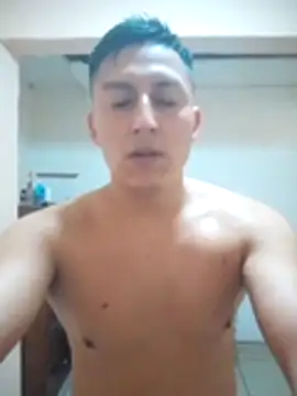 Snapshot of LuisMex1998 chatting on 11-19-25, 04:23 LuisMex1998 online show from 11-19-25, 04:23