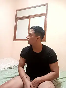 Snapshot of LuisMex1998 chatting on 01-14-26, 01:26 LuisMex1998 online show from 01-14-26, 01:26