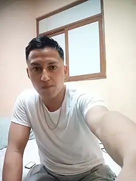 Snapshot of LuisMex1998 chatting on 07-05-26, 05:14 LuisMex1998 online show from 07-05-26, 05:14