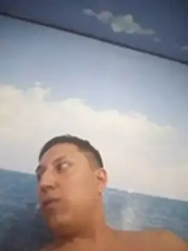 Snapshot of LuisMex1998 chatting on 03-01-26, 03:23 LuisMex1998 online show from 03-01-26, 03:23