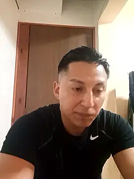 Snapshot of LuisMex1998 chatting on 01-08-26, 05:46 LuisMex1998 online show from 01-08-26, 05:46