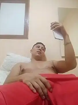 Snapshot of LuisMex1998 chatting on 02-13-26, 11:21 LuisMex1998 online show from 02-13-26, 11:21