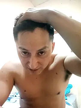 Snapshot of LuisMex1998 chatting on 02-22-26, 05:21 LuisMex1998 online show from 02-22-26, 05:21