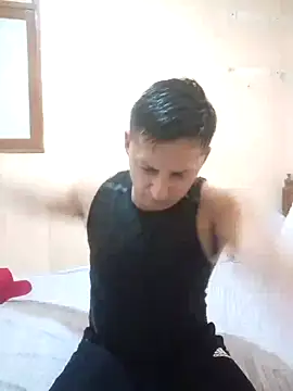 Snapshot of LuisMex1998 chatting on 11-04-25, 10:08 LuisMex1998 online show from 11-04-25, 10:08