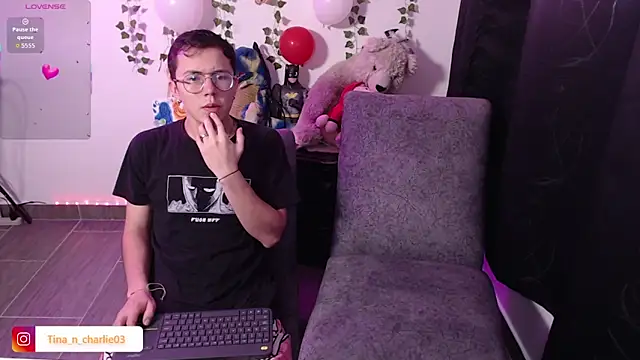 Tina 4 Charlie online show from 02-17-26, 03:20