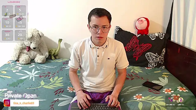 Tina 4 Charlie online show from 10-13-25, 02:18