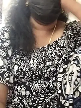 Snapshot of Tamil_Aathira chatting on 03-08-25, 08:00 Tamil Aathira online show from 03-08-25, 08:00