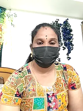 Snapshot of Tamil_Aathira chatting on 10-25-25, 05:24 Tamil Aathira online show from 10-25-25, 05:24