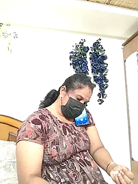 Snapshot of Tamil_Aathira chatting on 10-31-25, 05:15 Tamil Aathira online show from 10-31-25, 05:15