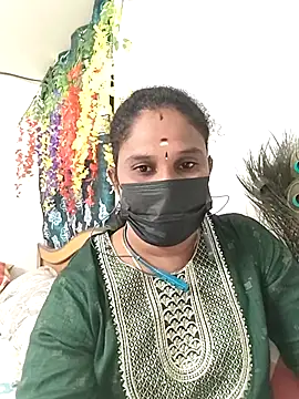 Snapshot of Tamil_Aathira chatting on 10-27-25, 05:14 Tamil Aathira online show from 10-27-25, 05:14