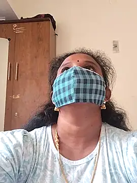 Snapshot of Tamil_Aathira chatting on 02-18-25, 07:21 Tamil Aathira online show from 02-18-25, 07:21