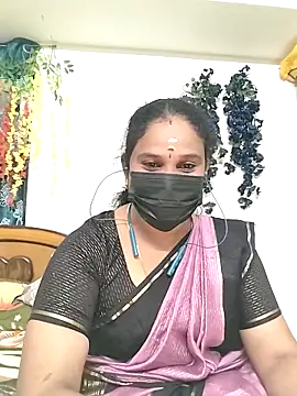 Snapshot of Tamil_Aathira chatting on 09-28-25, 04:47 Tamil Aathira online show from 09-28-25, 04:47