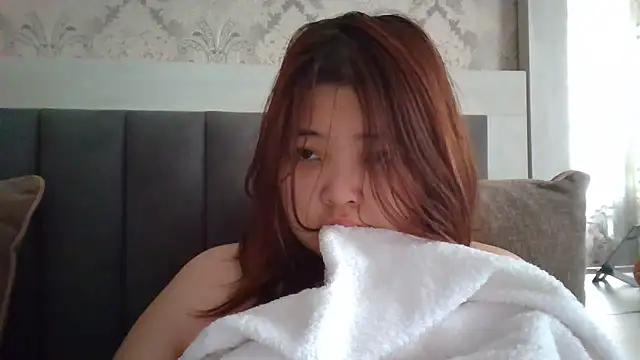 elysiann3 online show from 02-25-25, 07:42