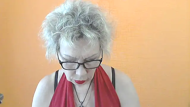 NessyJenixs online show from 06-17-26, 06:35