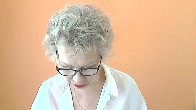 NessyJenixs online show from 07-18-26, 06:33