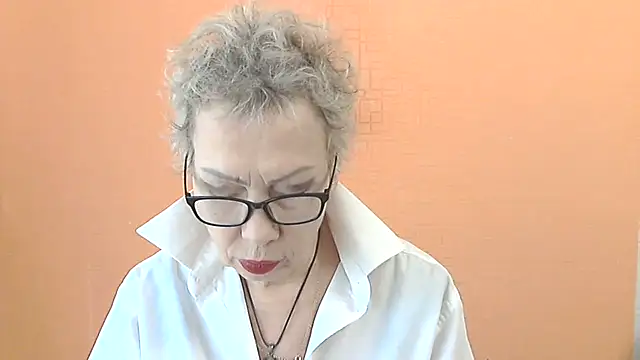 NessyJenixs online show from 11-25-25, 08:14