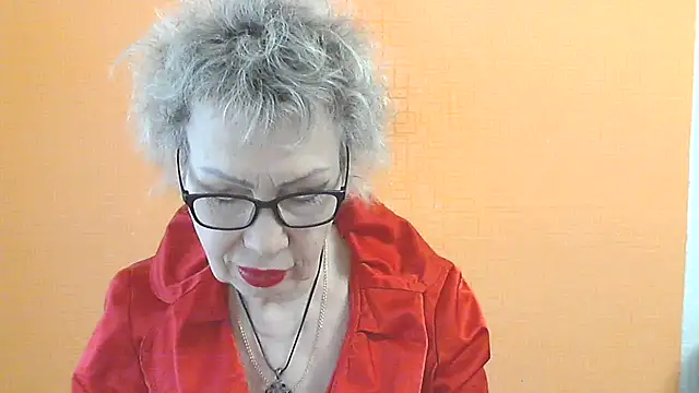 NessyJenixs online show from 04-19-26, 07:42