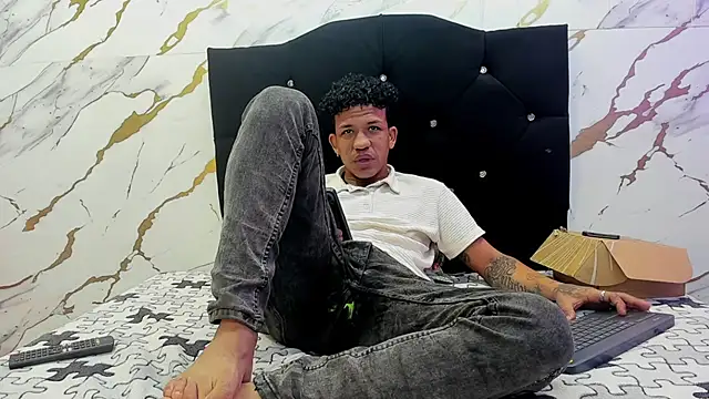 carlos alber12 online show from 09-19-25, 01:48