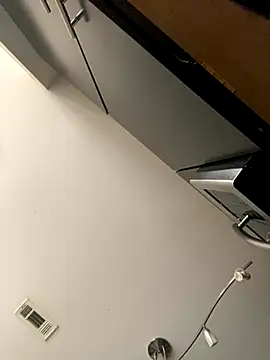 theprettysoles online show from 10-25-25, 04:51