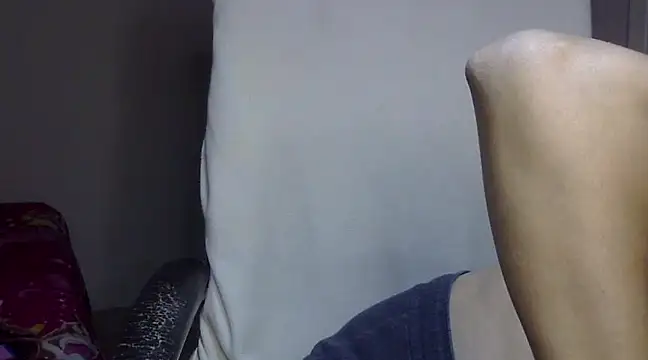 Snapshot of yoursakshi chatting on 03-22-25, 11:42 yoursakshi online show from 03-22-25, 11:42